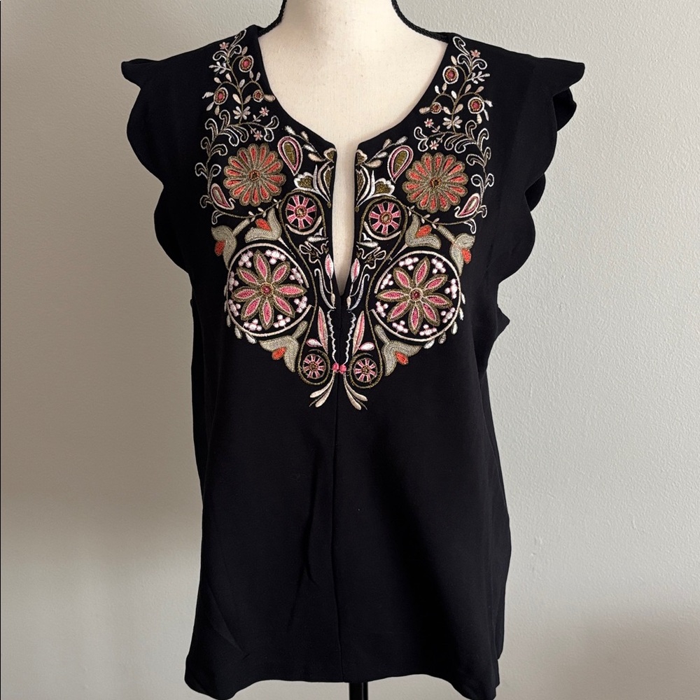 Akemi + Kin BINAH Embroidered top, sz Large, anthropologie